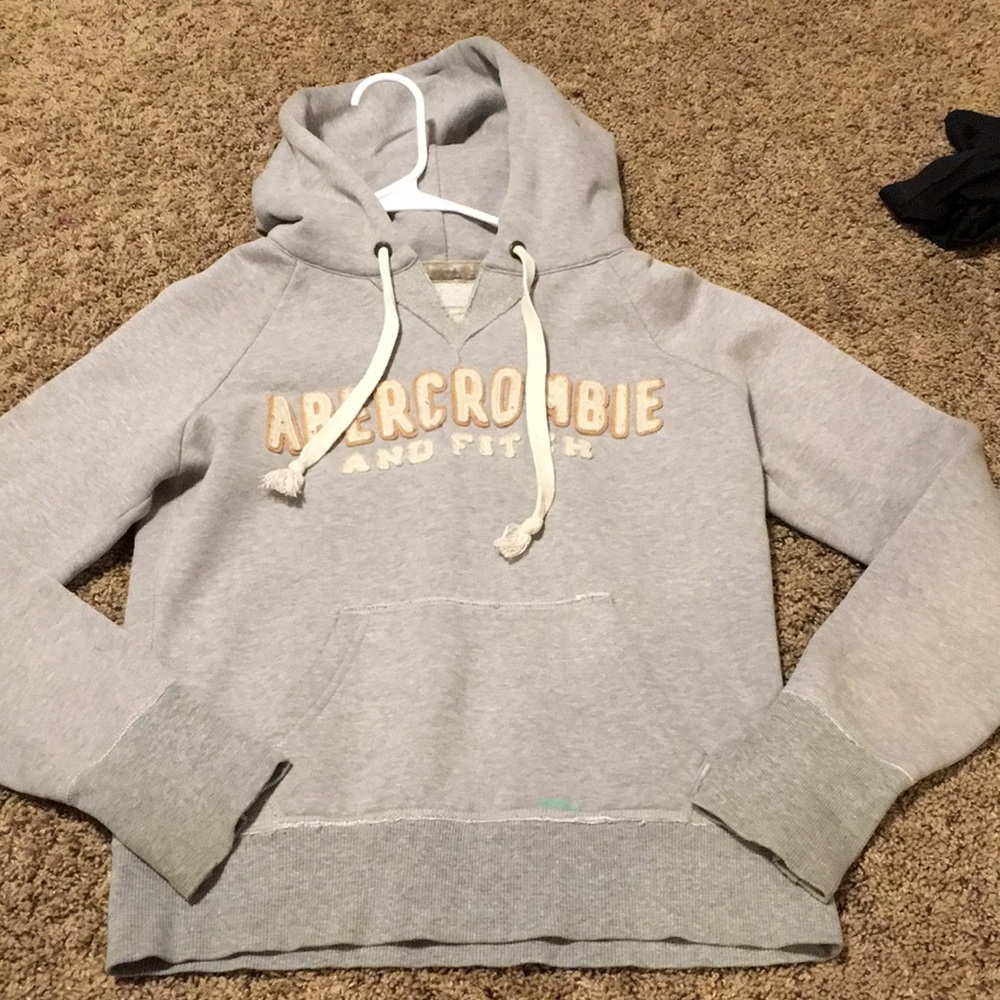 Grey Abercrombie and Fitch sweater